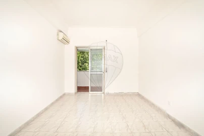 Apartamento T2 para Venda em Póvoa de Santa Iria e Forte da Casa
