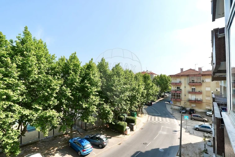 Apartamento T2 para Venda em Póvoa de Santa Iria e Forte da Casa Foto 13