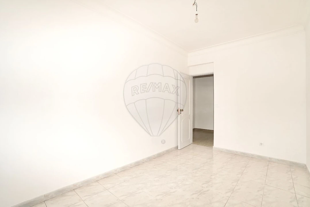Apartamento T2 para Venda em Póvoa de Santa Iria e Forte da Casa Foto 17