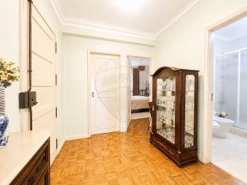 Apartamento T2 para Venda em Agualva e Mira-Sintra