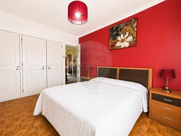 Apartamento T2 para Venda em Agualva e Mira-Sintra