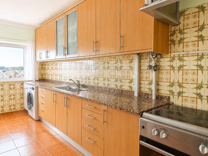 Apartamento T2 para Venda em Agualva e Mira-Sintra Foto 13
