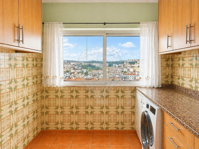 Apartamento T2 para Venda em Agualva e Mira-Sintra Foto 14