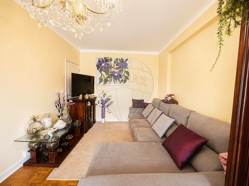 Apartamento T2 para Venda em Agualva e Mira-Sintra Foto 4