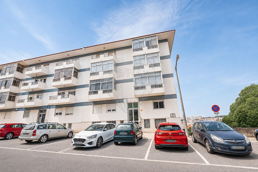 Apartamento T2 para Venda em Agualva e Mira-Sintra Foto 15
