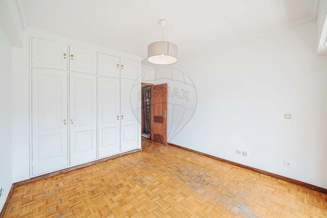Apartamento T2 para Venda em Lumiar Foto 9