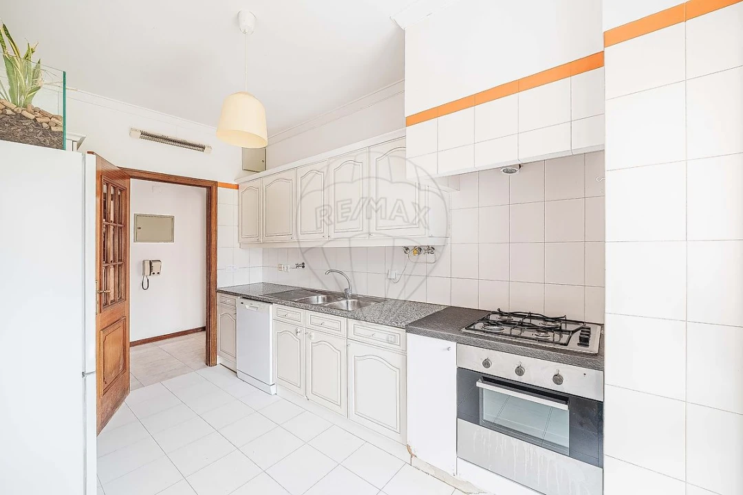 Apartamento T2 para Venda em Lumiar Foto 23
