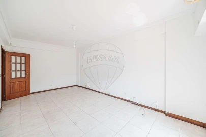 Apartamento T2 para Venda em Lumiar