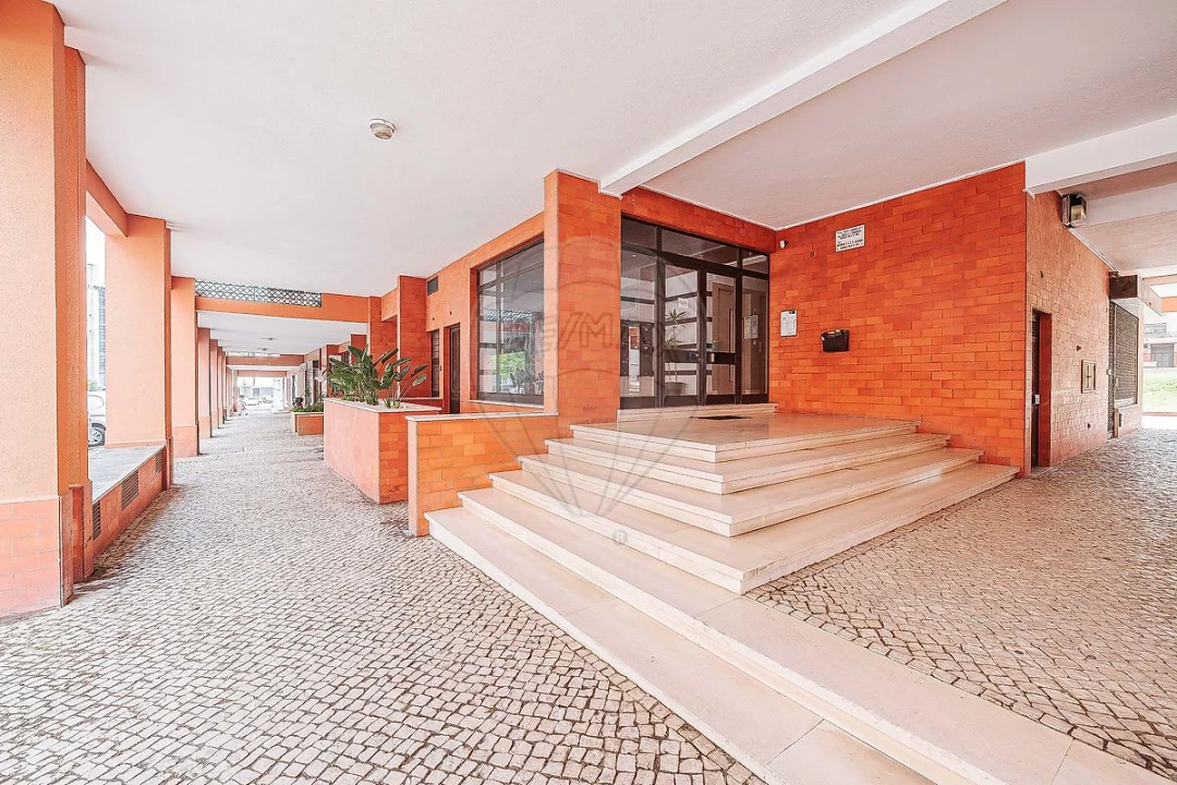 Apartamento T2 para Venda em Lumiar Foto 33