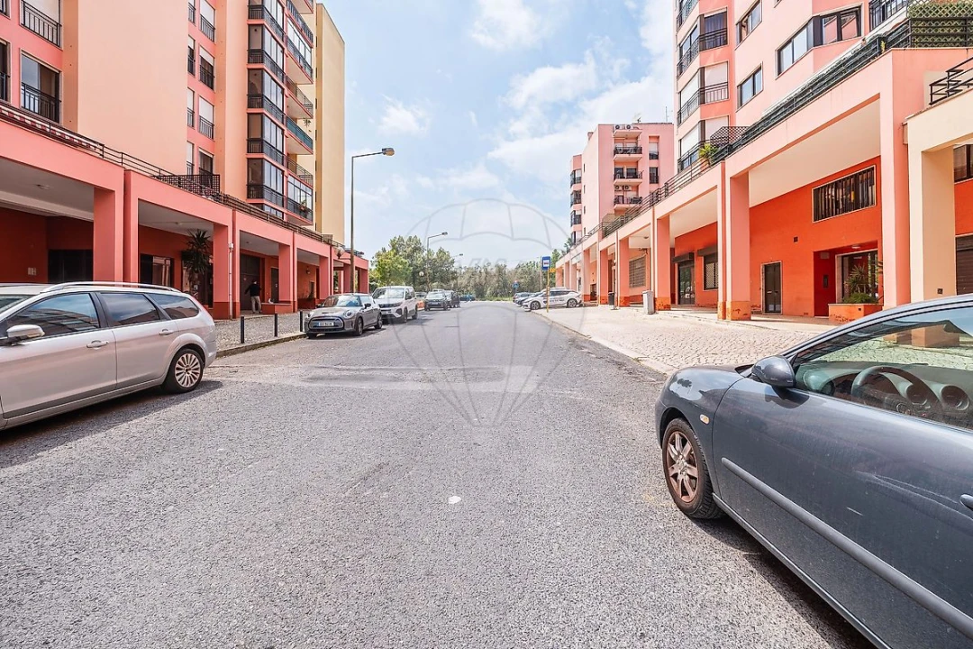 Apartamento T2 para Venda em Lumiar Foto 35
