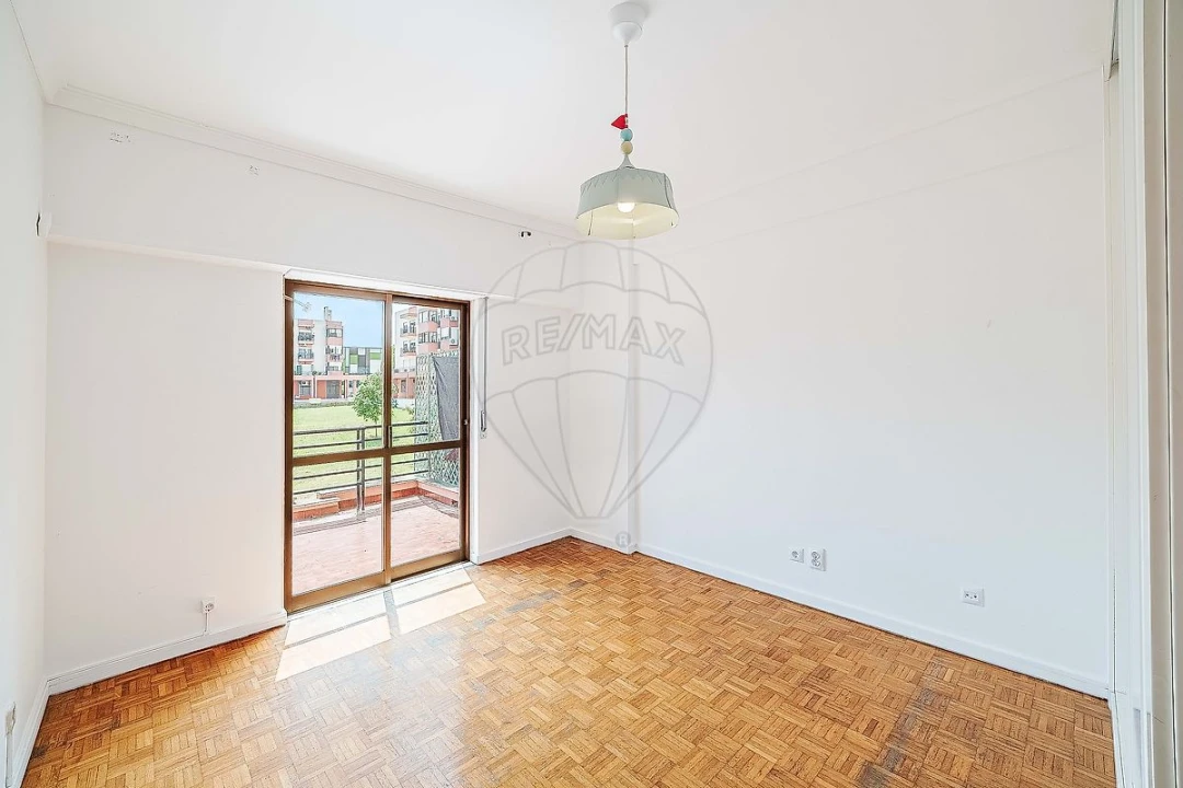 Apartamento T2 para Venda em Lumiar Foto 16
