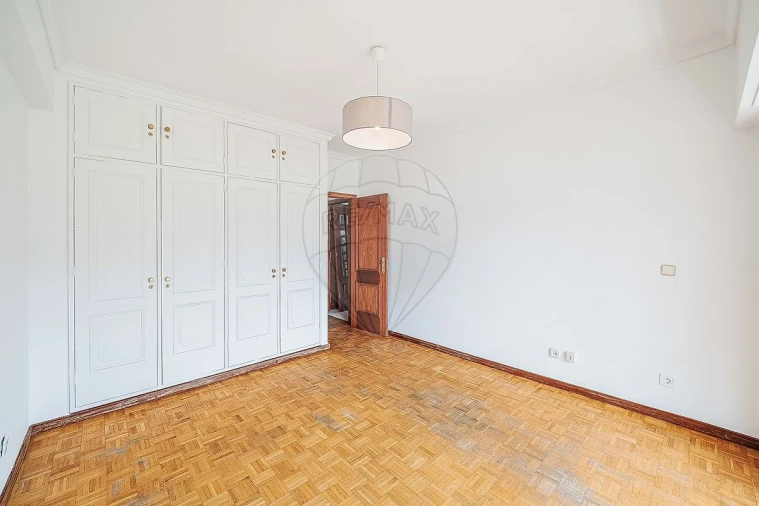 Apartamento T2 para Venda em Lumiar Foto 9