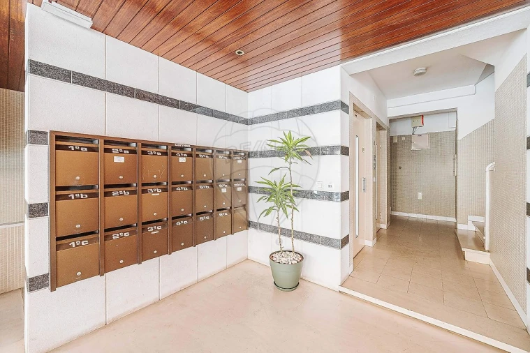Apartamento T2 para Venda em Lumiar Foto 30