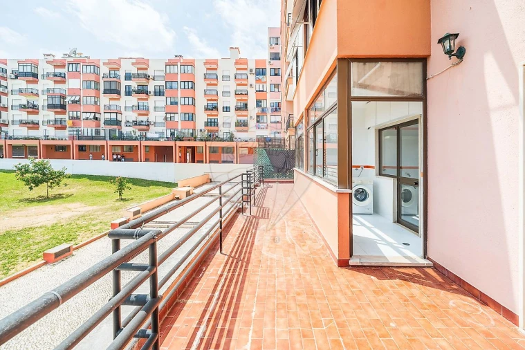 Apartamento T2 para Venda em Lumiar Foto 7