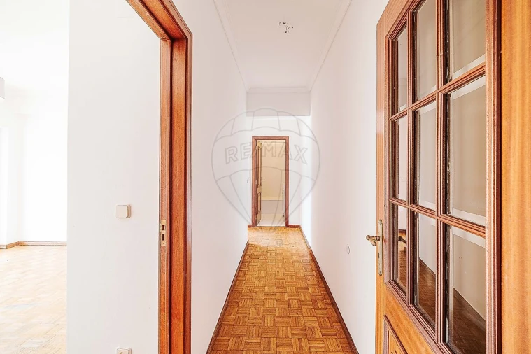 Apartamento T2 para Venda em Lumiar Foto 10