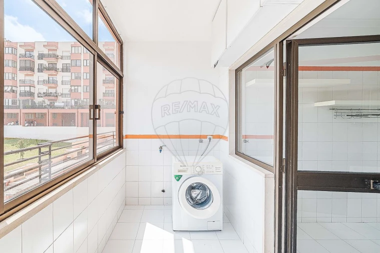 Apartamento T2 para Venda em Lumiar Foto 22
