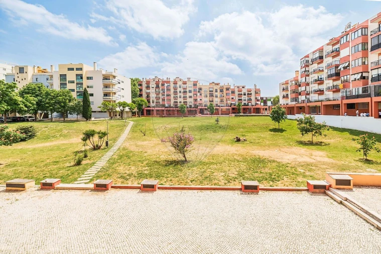 Apartamento T2 para Venda em Lumiar Foto 28