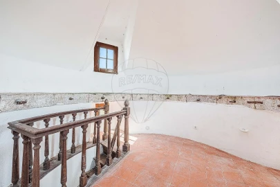 Armazém para Venda em Lousa