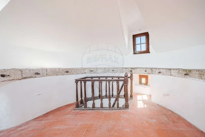 Armazém para Venda em Lousa