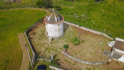 Armazém para Venda em Lousa