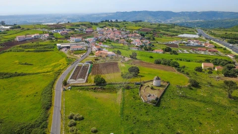 Armazém para Venda em Lousa