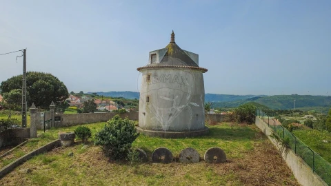 Armazém para Venda em Lousa