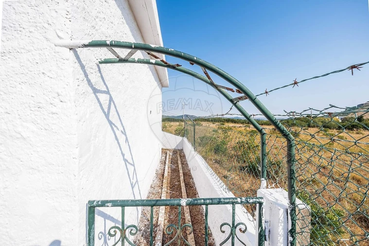 Armazém para Venda em Lousa Foto 23