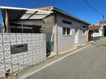 Moradia T5 para Venda em Rio Meão