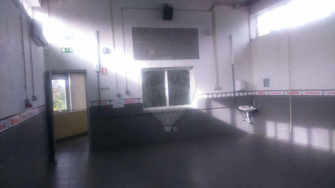 Armazém para Venda em Ovar, São João, Arada e São Vicente de Pereira Jusã Foto 2