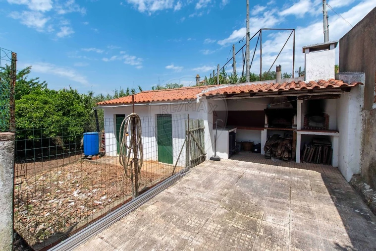 Moradia T2 para Venda em Olhalvo Foto 4