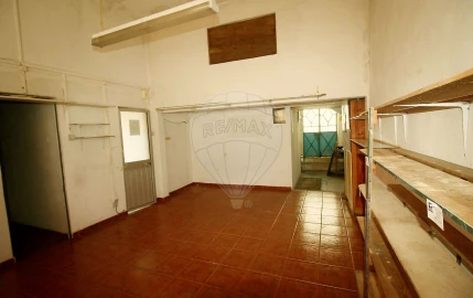 Prédio para Venda em Bucelas