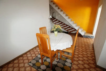 Prédio para Venda em Bucelas