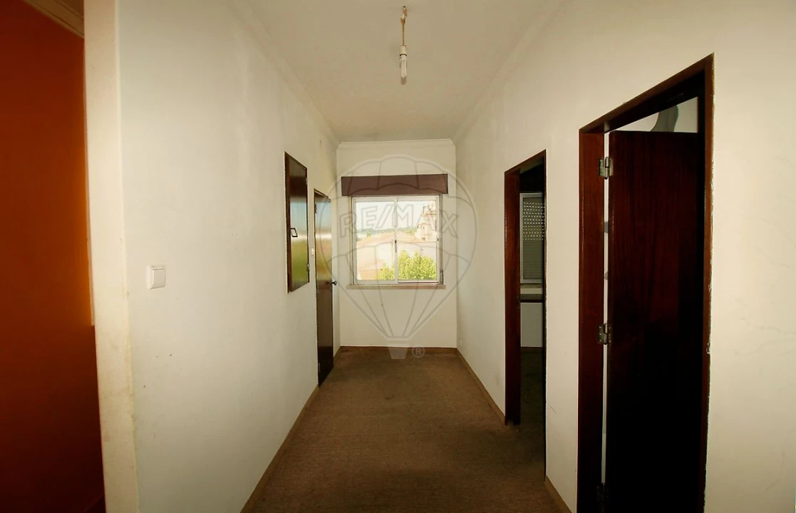 Prédio para Venda em Bucelas Foto 39