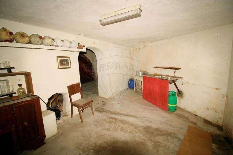 Prédio para Venda em Bucelas Foto 12