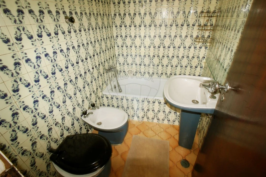 Prédio para Venda em Bucelas Foto 45