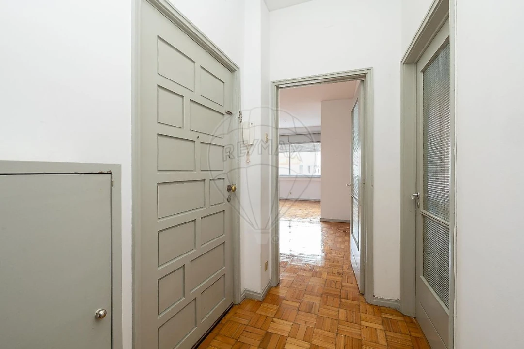 Apartamento T2 para Arrendamento em Paranhos Foto 22
