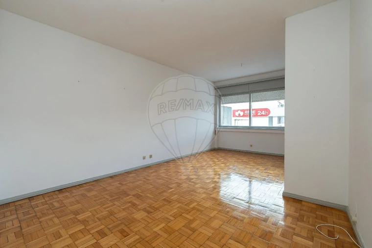 Apartamento T2 para Arrendamento em Paranhos Foto 2
