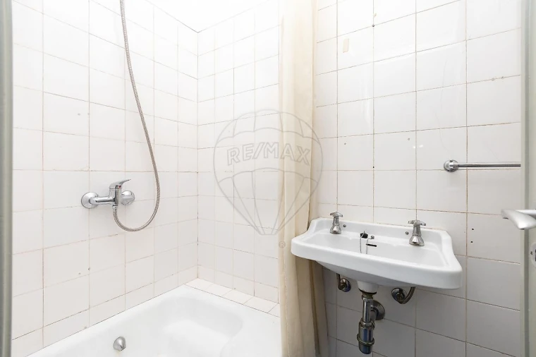 Apartamento T2 para Arrendamento em Paranhos Foto 4