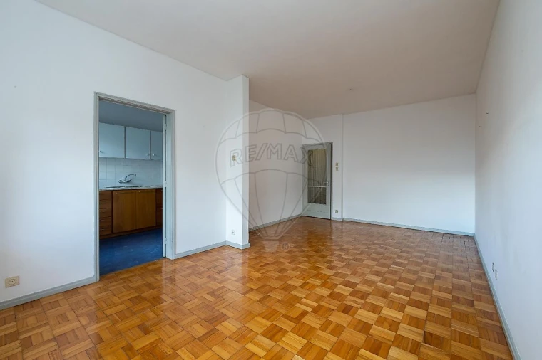 Apartamento T2 para Arrendamento em Paranhos Foto 19