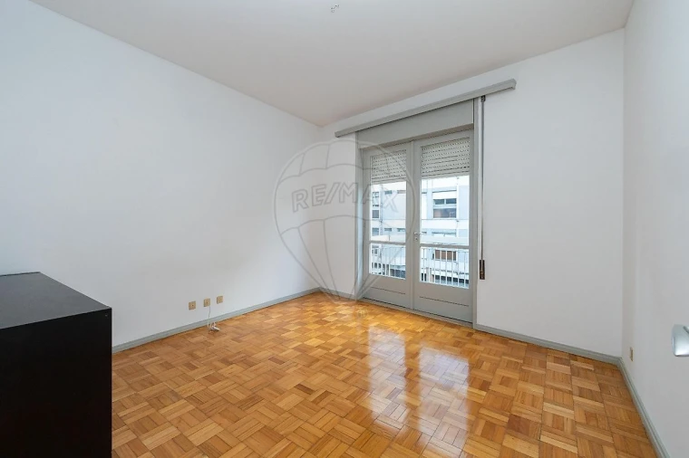 Apartamento T2 para Arrendamento em Paranhos Foto 26
