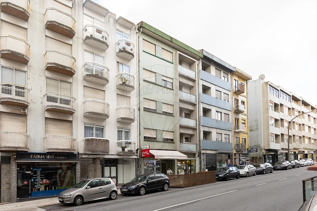 Apartamento T2 para Arrendamento em Paranhos Foto 27