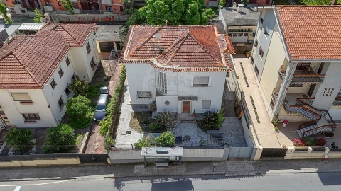 Moradia T4 para Venda em Campanhã