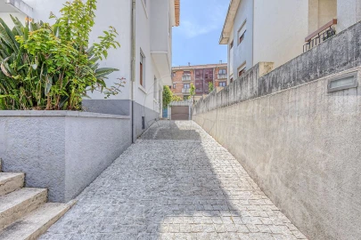 Moradia T4 para Venda em Campanhã