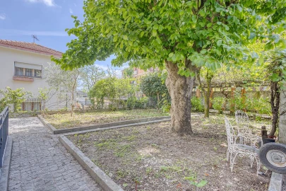 Moradia T4 para Venda em Campanhã