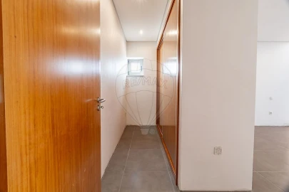 Moradia T3 para Venda em Esgueira