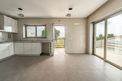 Moradia T3 para Venda em Esgueira
