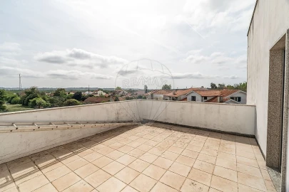 Moradia T3 para Venda em Esgueira