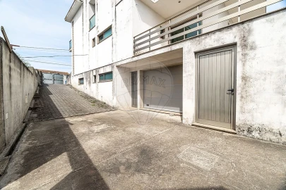 Moradia T3 para Venda em Esgueira