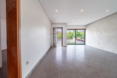 Moradia T3 para Venda em Esgueira