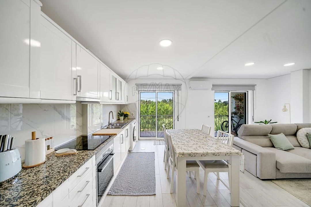 Apartamento T2 para Venda em Oiã Foto 4
